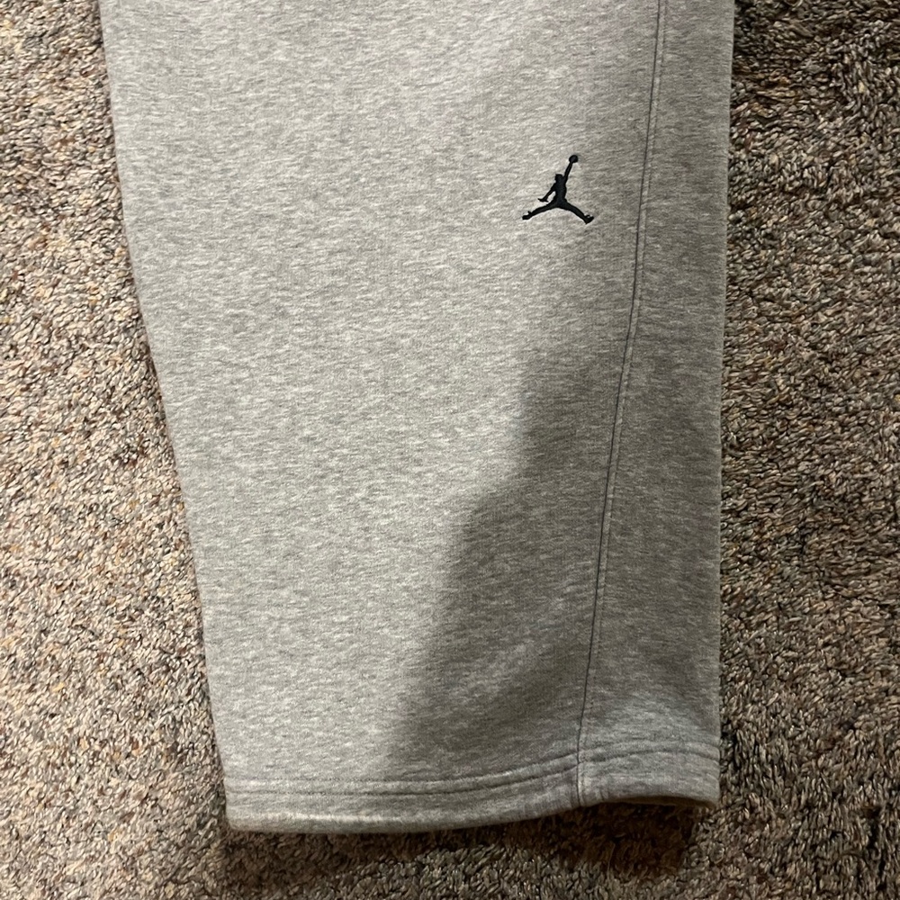 Jordan Sweatpants - Picture 2 of 6